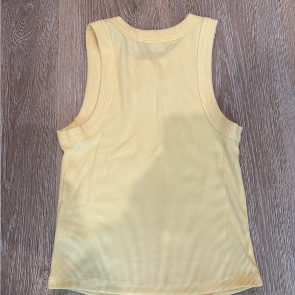Old Navy Butter Yellow Snug Crop Tank - Picture 4 of 4